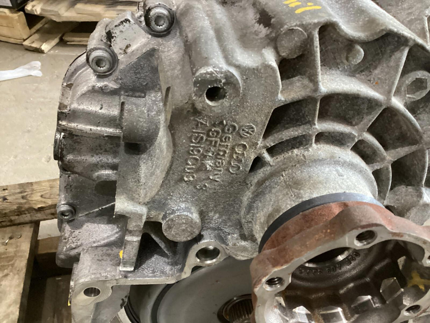 2013 - 2016 AUDI A3 Automatic Transmission Gearbox 02E409061D OEM