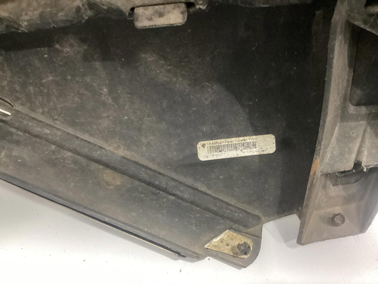 2008 - 2011 MERCEDES BENZ ML550 ML CLASS REAR BUMPER COVER ASSEMBLY OEM .