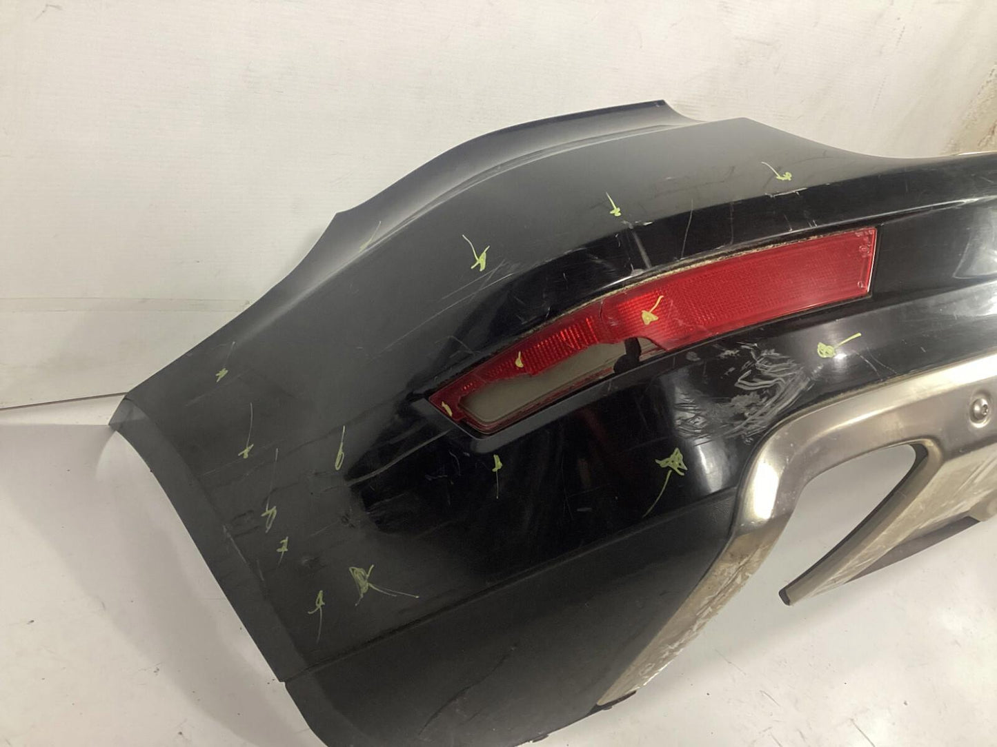 2008 - 2011 MERCEDES BENZ ML550 ML CLASS REAR BUMPER COVER ASSEMBLY OEM .