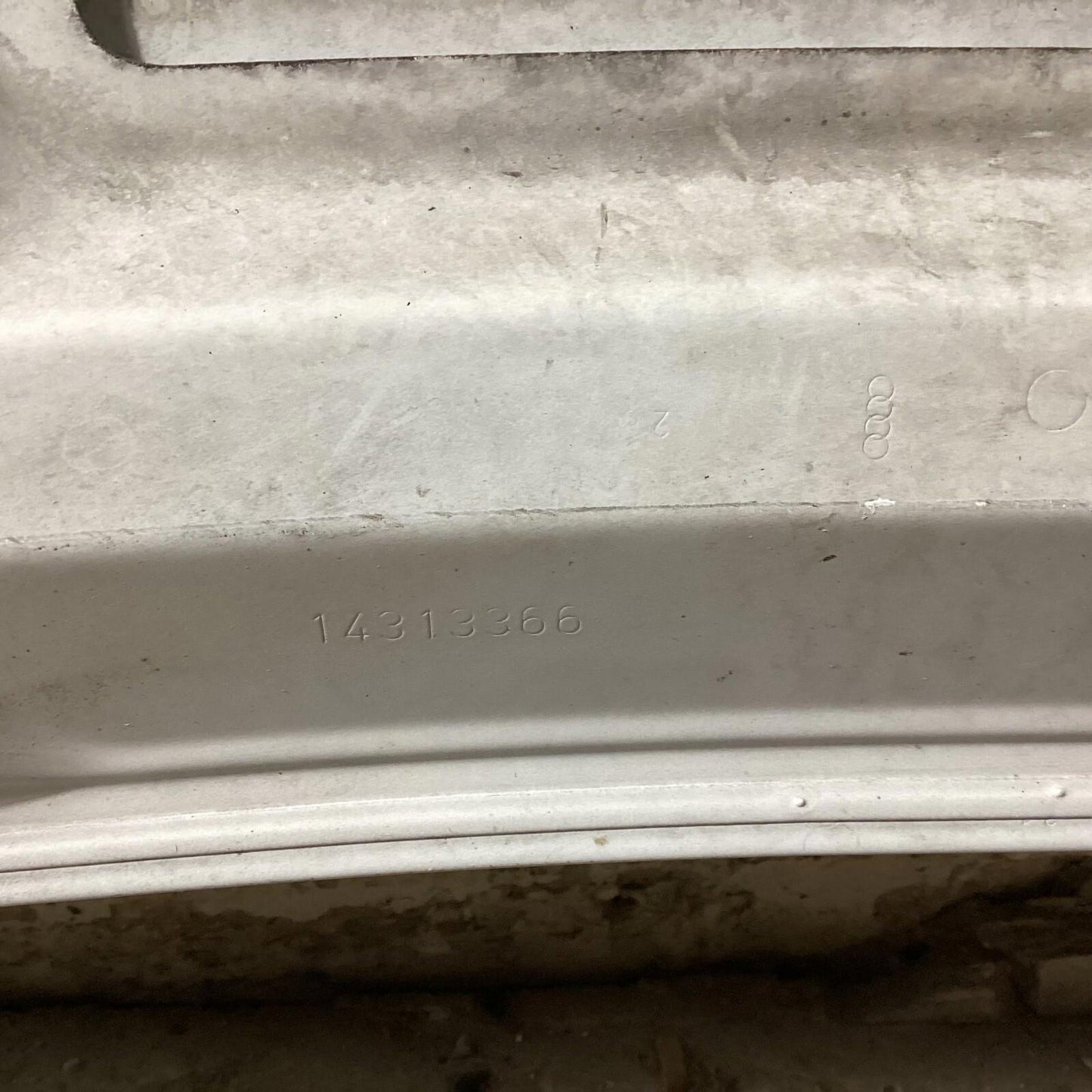 2009-2012 AUDI A4 2.0T PREMIUM SERIES HOOD COVER PANEL SHELL 077010542A OEM .