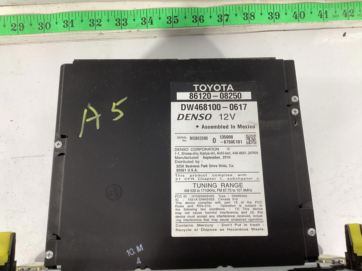 2011-2014 Toyota Sienna JBL Radio With Display Screen With Navi 86120-08250 OEM.