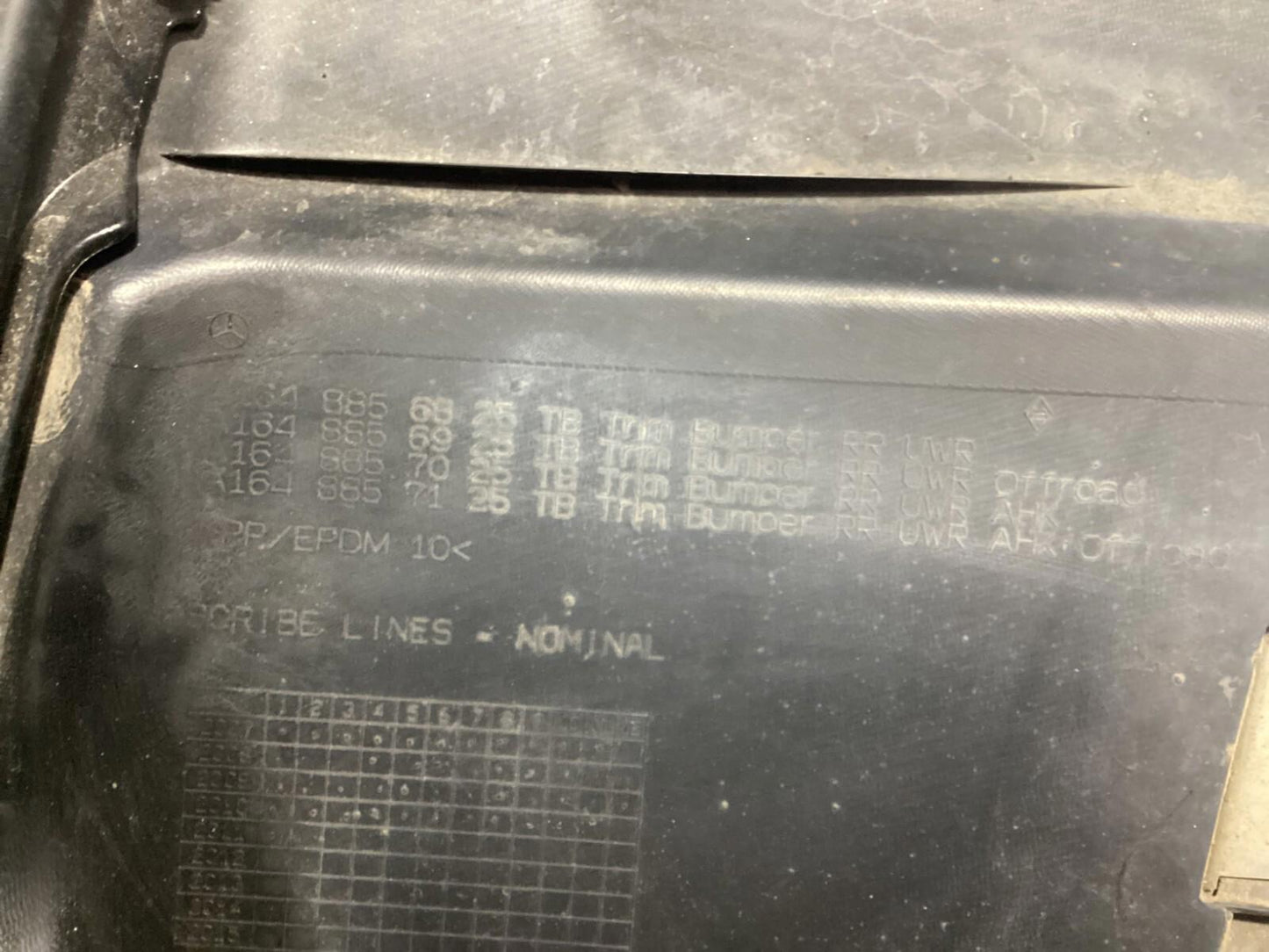 2008 - 2011 MERCEDES BENZ ML550 ML CLASS REAR BUMPER COVER ASSEMBLY OEM .