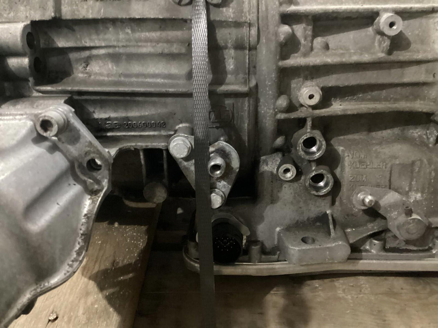 2009 - 2012 AUDI S5 AUTOMATIC TRANSMISSION GEARBOX ZFS957048; 1084401009 OEM .