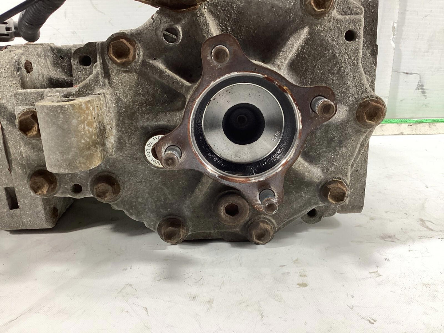 2011-2014 Toyota Sienna AWD Rear Differential Carrier Assembly 41110-45010 OEM .