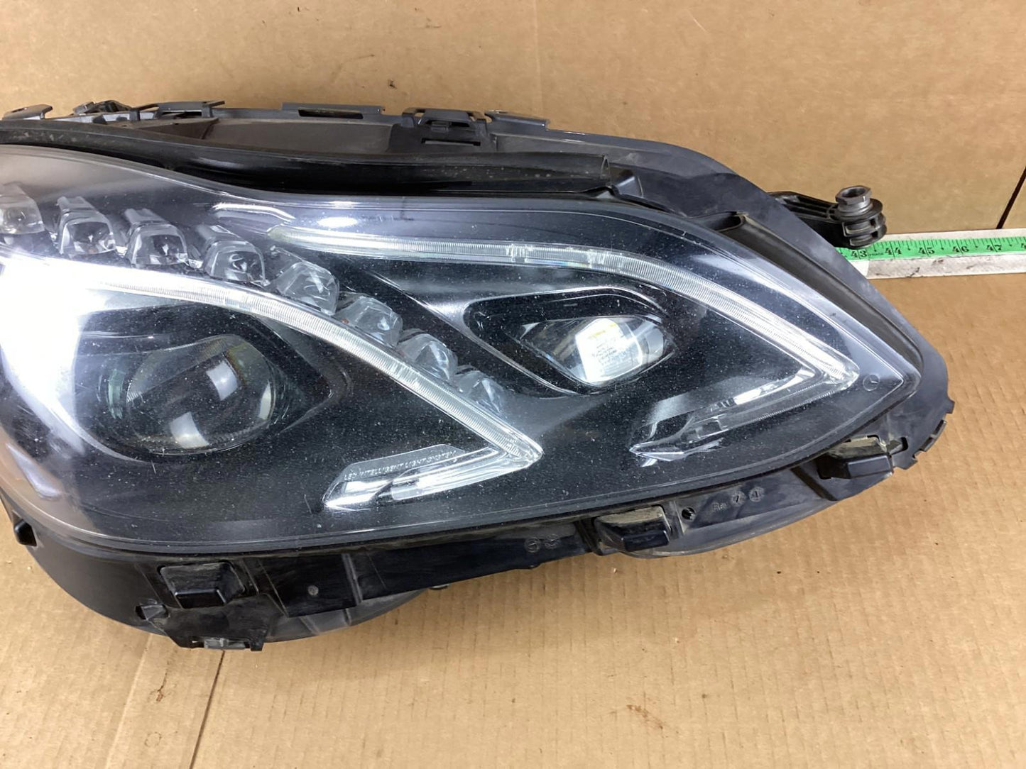 2012-2014 Mercedes-Benz E550 W212 Front Right Adaptiv LED Headlight Assembly OEM