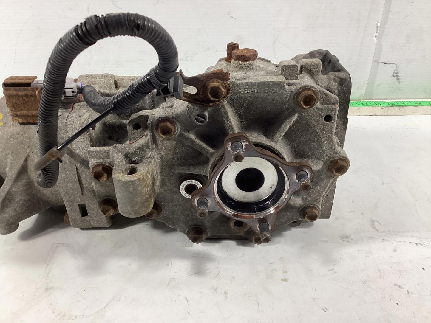 2011-2014 Toyota Sienna AWD Rear Differential Carrier Assembly 41110-45010 OEM .