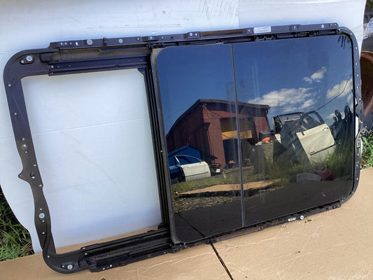 2008-2013 BMW X5 E70 UPPER PANORAMIC SUNROOF MOONROOF ROOF WINDOW GLASS OEM .