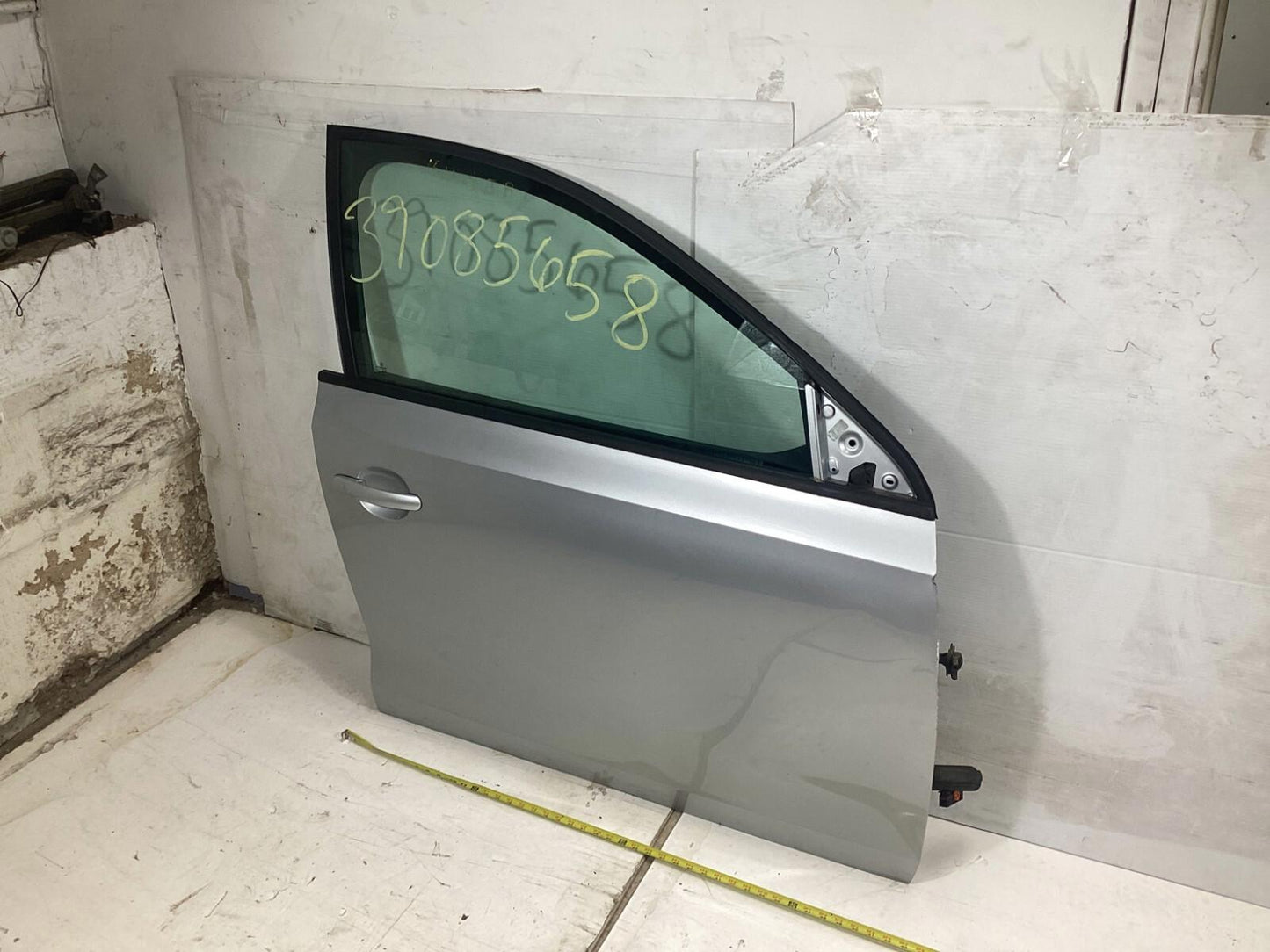 2011 - 2018 Volkswagen Jetta Front Right Side Door W/ Door Panel & Window OEM .