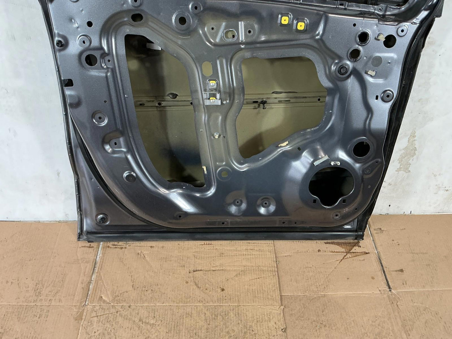2018 - 2023 Honda Odyssey Front Left Driver Side Door Shell Panel OEM