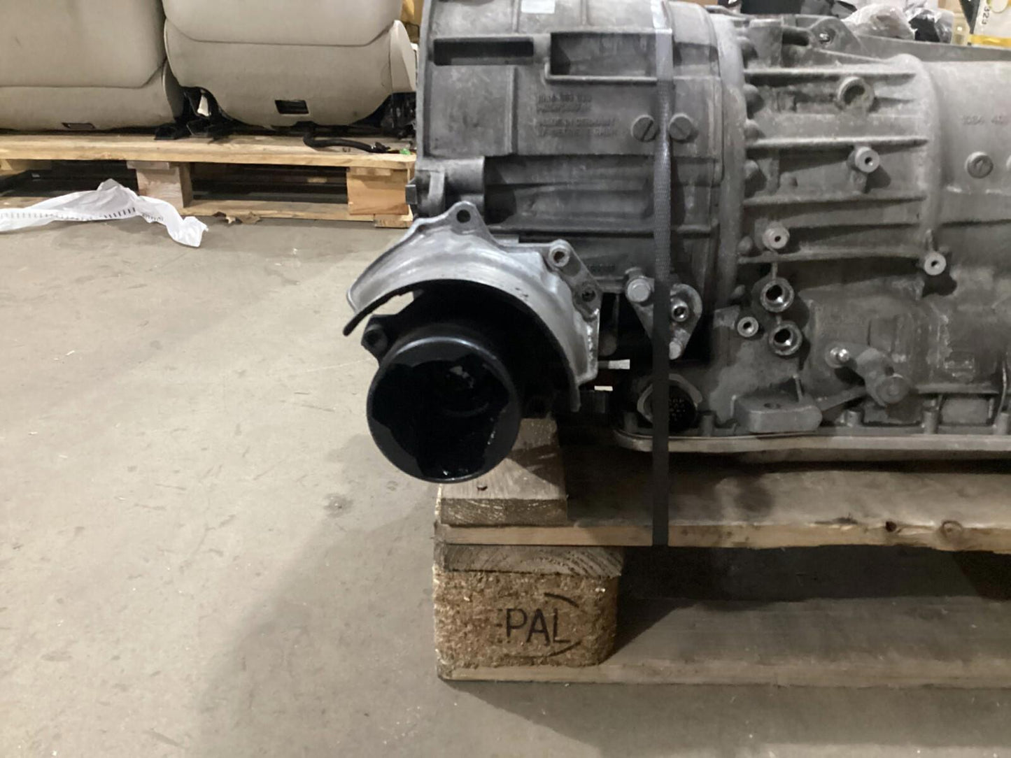 2009 - 2012 AUDI S5 AUTOMATIC TRANSMISSION GEARBOX ZFS957048; 1084401009 OEM .