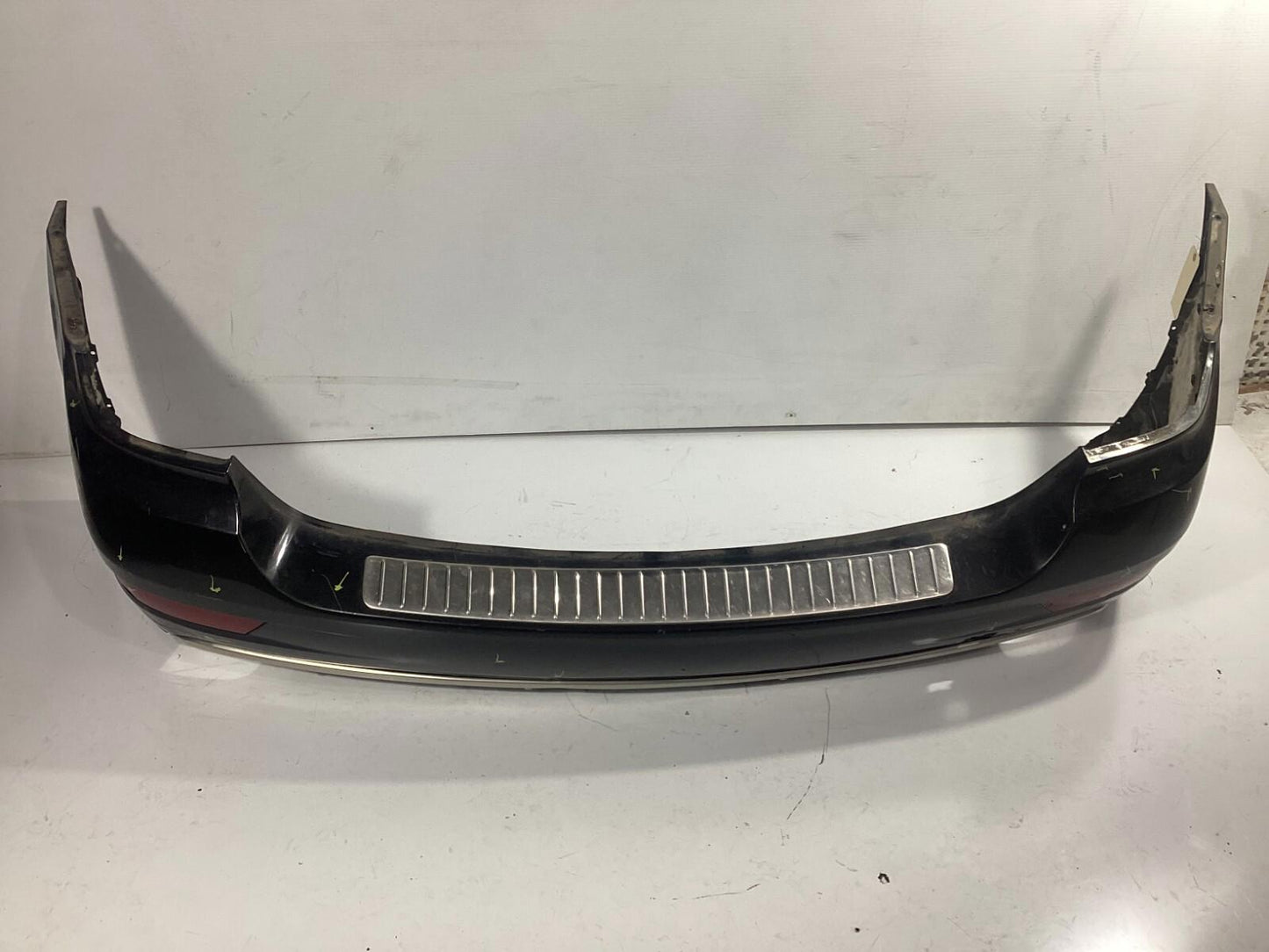 2008 - 2011 MERCEDES BENZ ML550 ML CLASS REAR BUMPER COVER ASSEMBLY OEM .