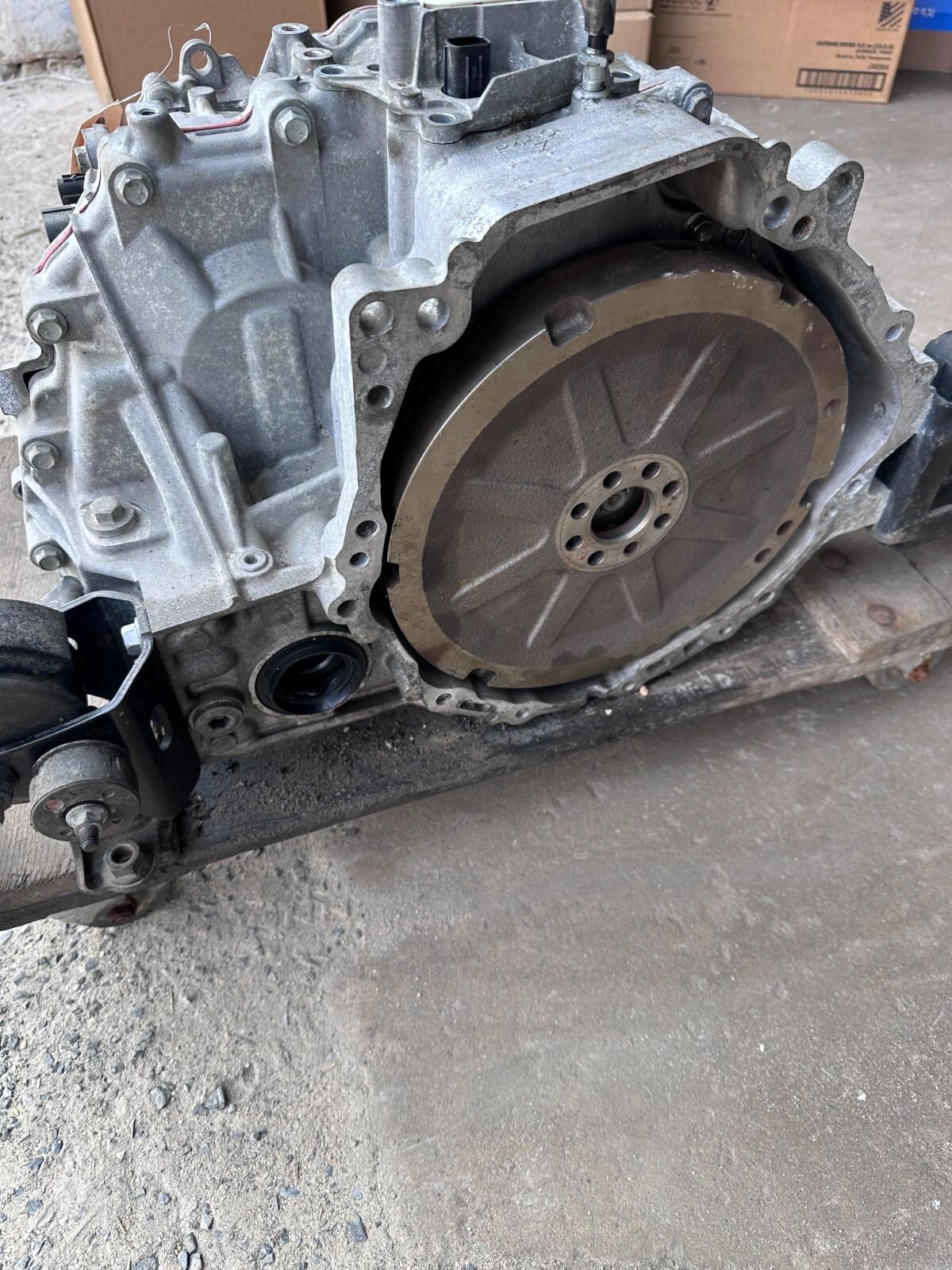 2010 - 2015 Toyota Prius Automatic Transmission Assembly 168K Miles OEM .