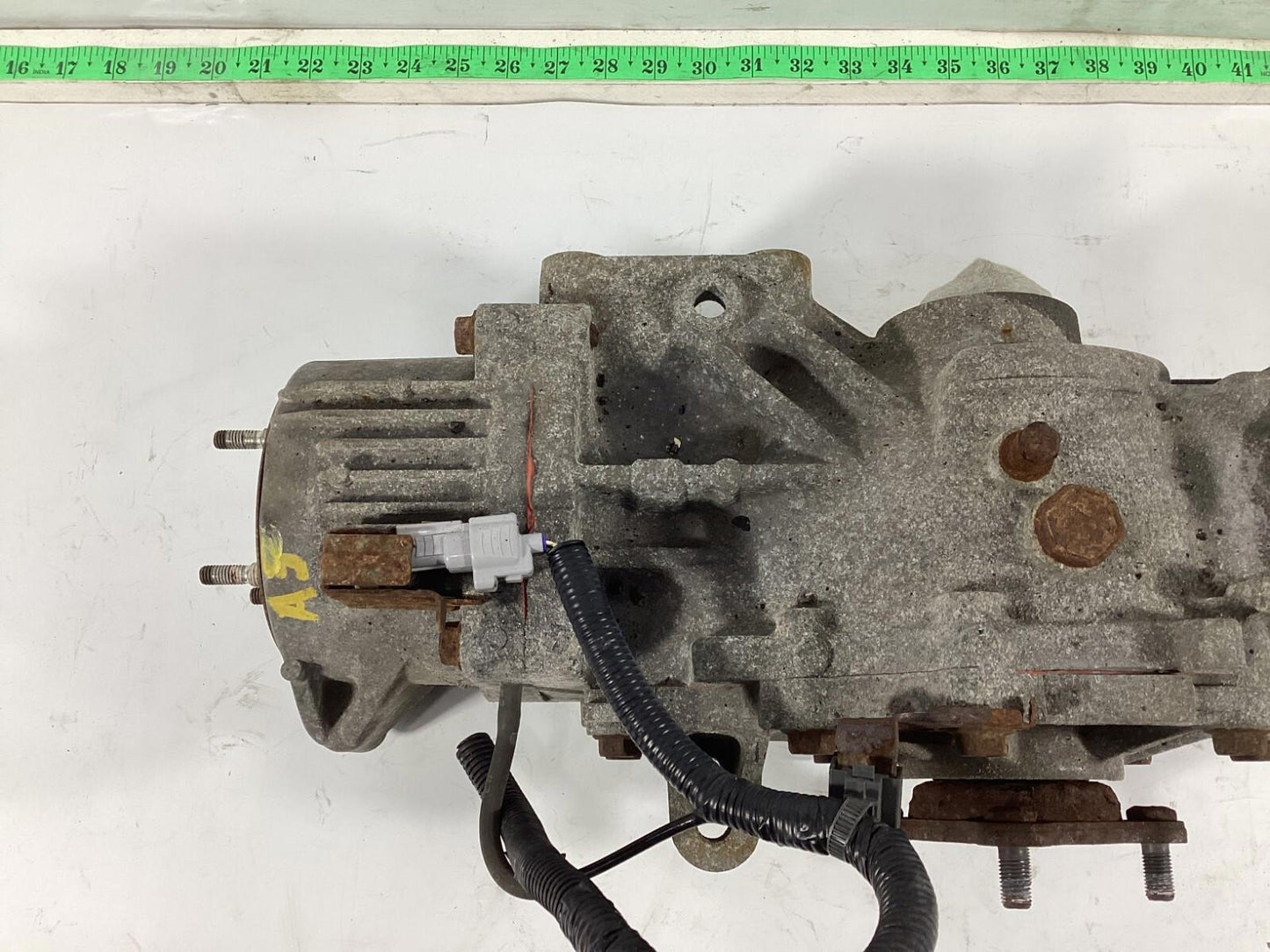 2011-2014 Toyota Sienna AWD Rear Differential Carrier Assembly 41110-45010 OEM .