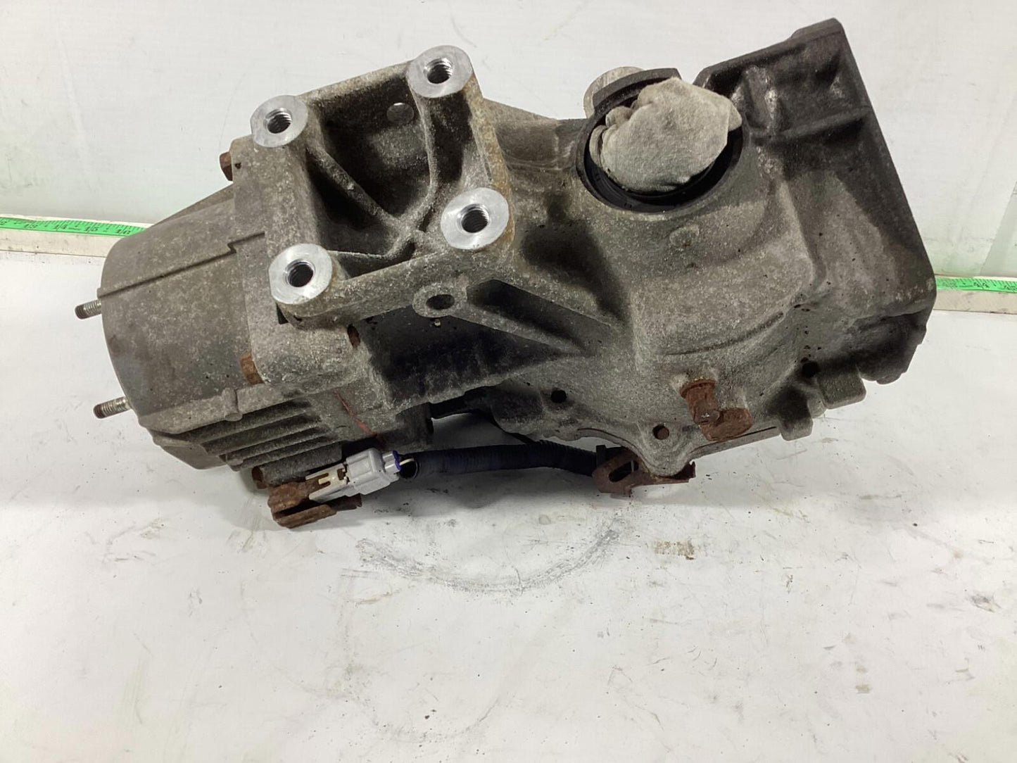 2011-2014 Toyota Sienna AWD Rear Differential Carrier Assembly 41110-45010 OEM .