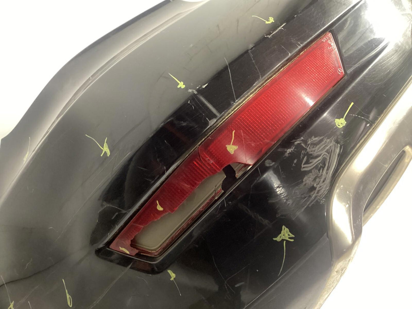 2008 - 2011 MERCEDES BENZ ML550 ML CLASS REAR BUMPER COVER ASSEMBLY OEM .