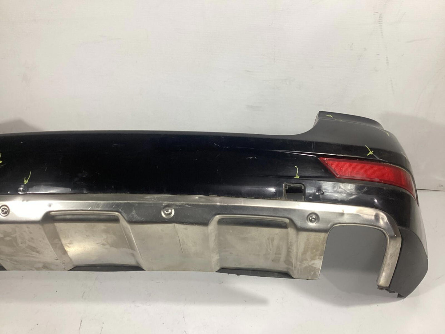 2008 - 2011 MERCEDES BENZ ML550 ML CLASS REAR BUMPER COVER ASSEMBLY OEM .