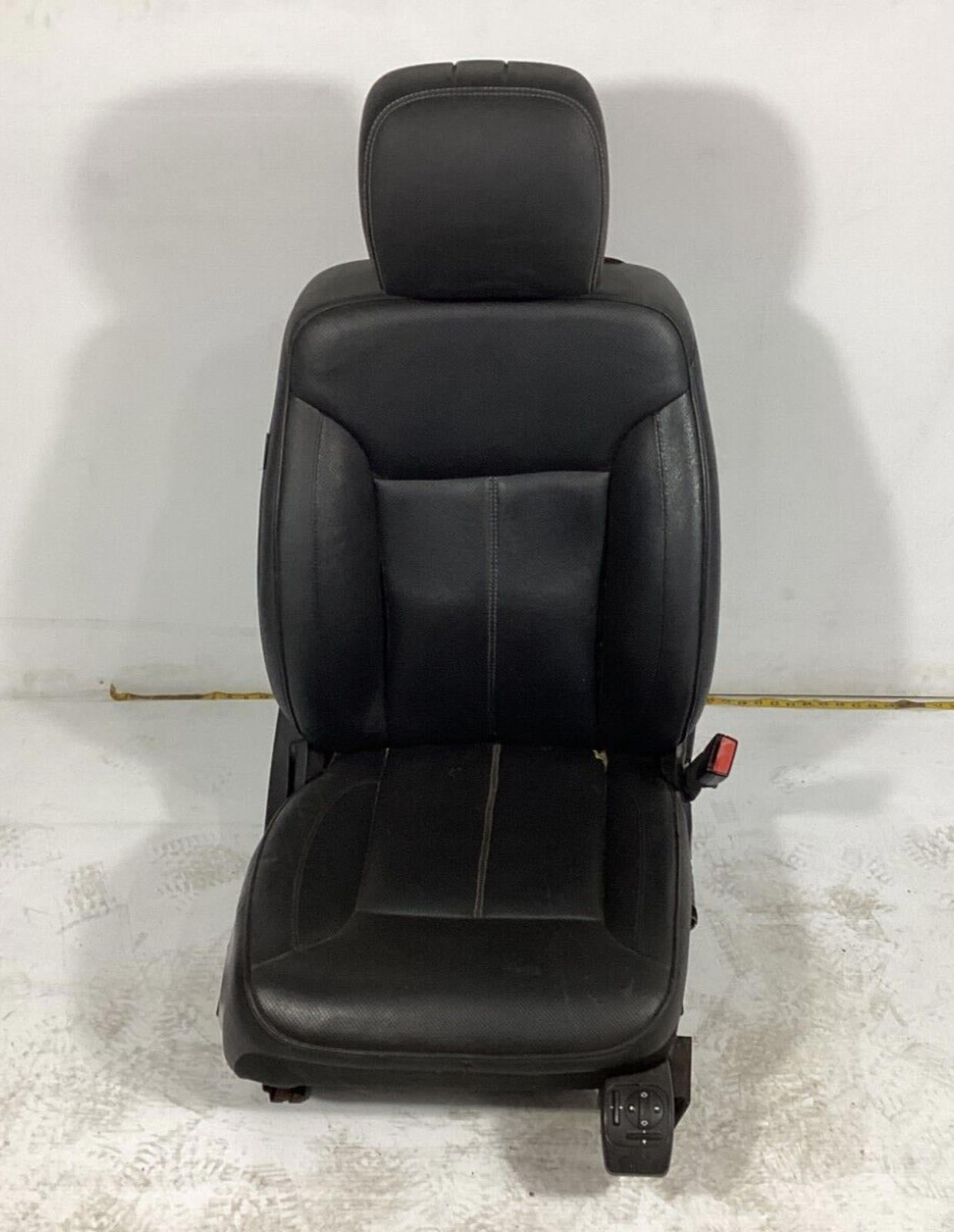 2007-2012 MERCEDES BENZ GL550 AMG SPORT FRONT RIGHT SEAT LEATHER W/ SCREEN OEM .