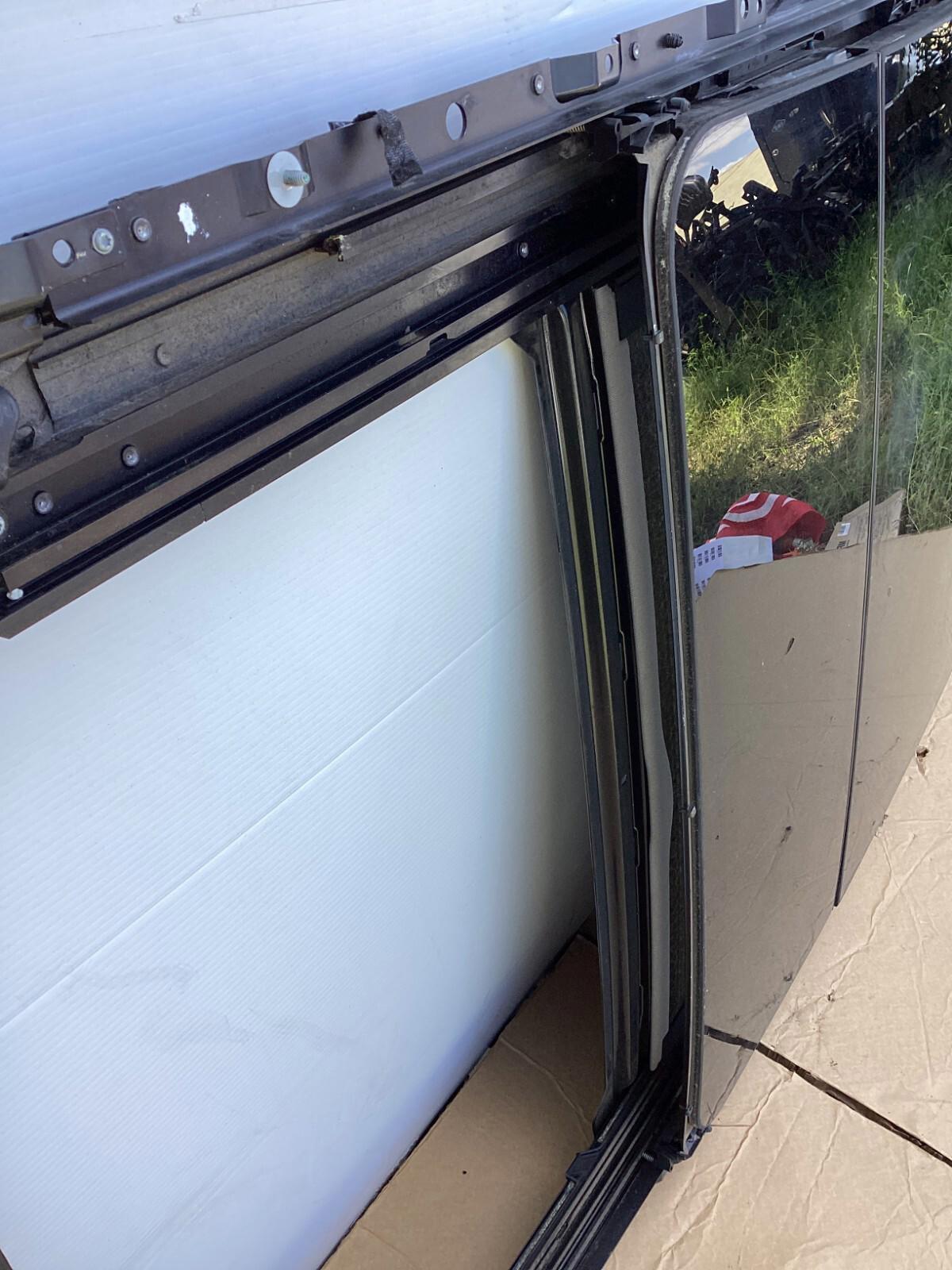 2008-2013 BMW X5 E70 UPPER PANORAMIC SUNROOF MOONROOF ROOF WINDOW GLASS OEM .