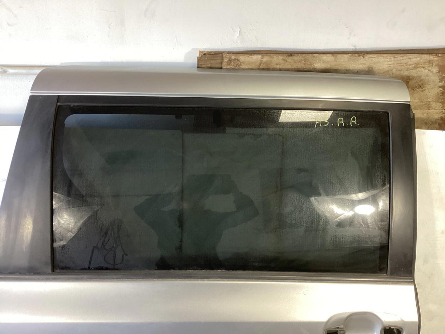 2011-2014 TOYOTA SIENNA Rear Passenger Side Complete Door Assembly w/ Glass OEM