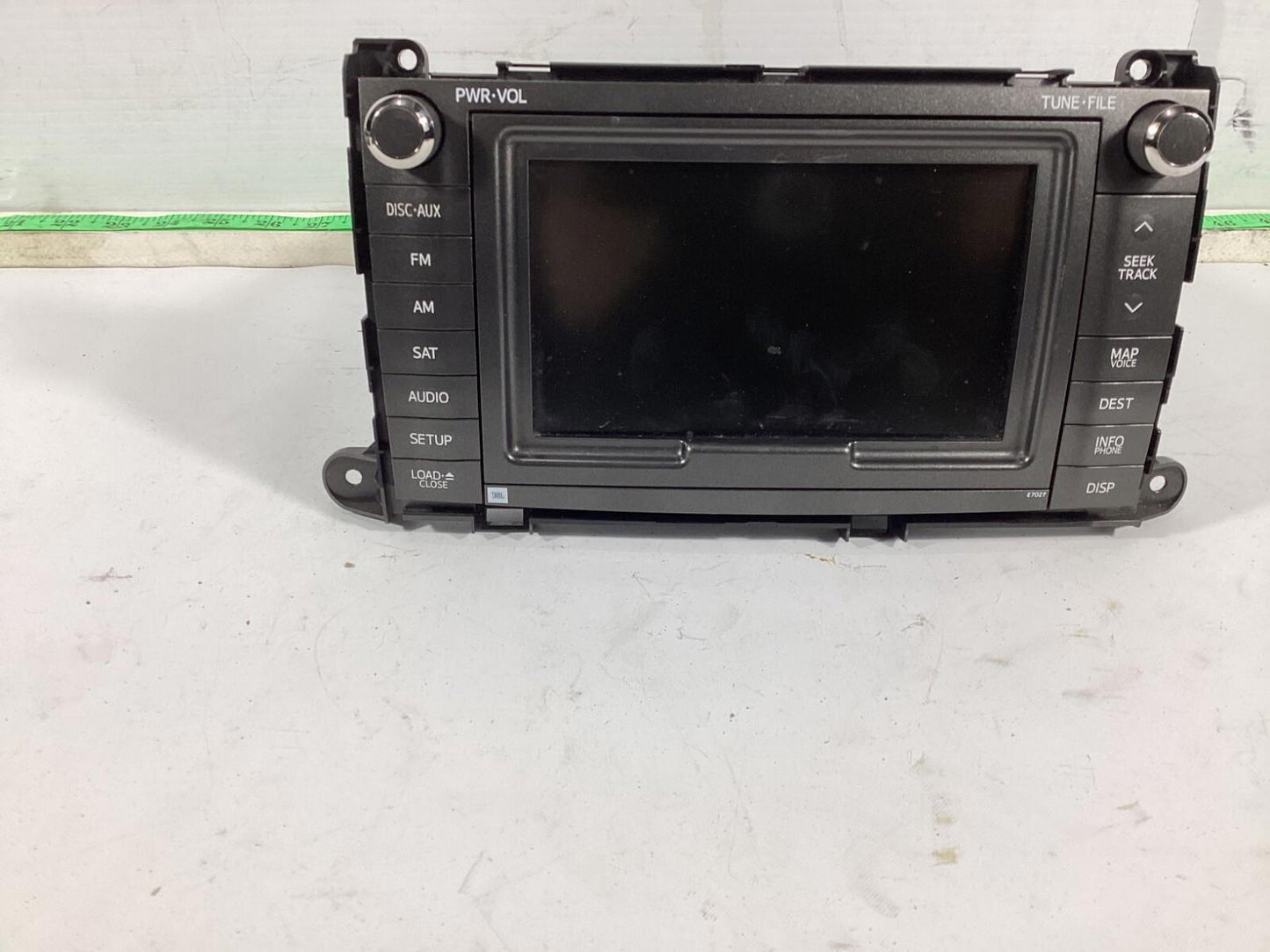2011-2014 Toyota Sienna JBL Radio With Display Screen With Navi 86120-08250 OEM.