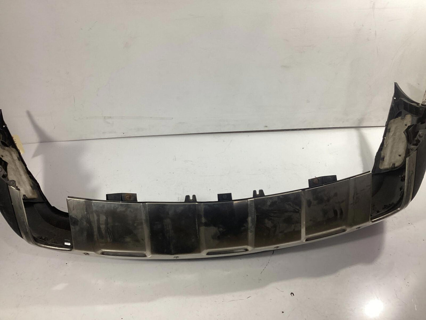 2008 - 2011 MERCEDES BENZ ML550 ML CLASS REAR BUMPER COVER ASSEMBLY OEM .