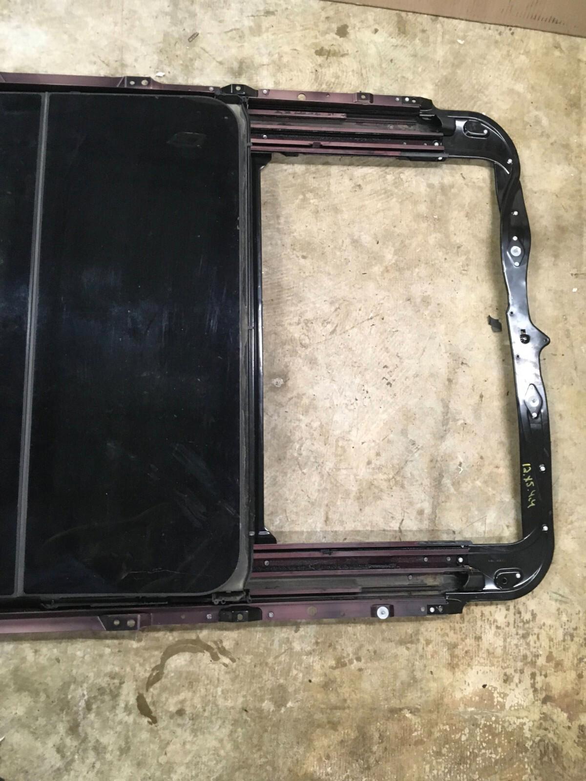 2007-2015 BMW X5 XDRIVE Complete Panoramic Sunroof Glass Frame Motor Assy OEM .