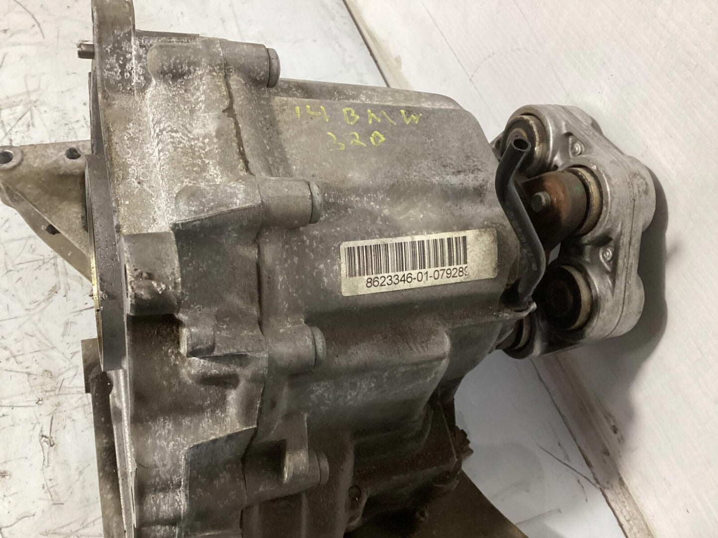 2007-2014 BMW 320i xdrive AWD TRANSMISSION TRANSFER CASE OEM