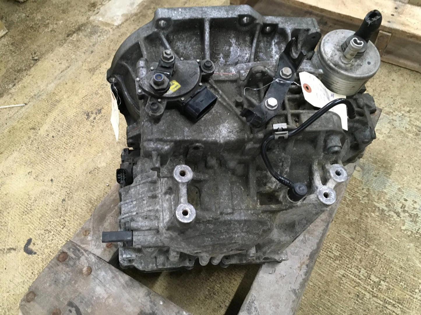 2011 - 2016 MINI COOPER COUNTRYMAN R60 1.6L AUTOMATIC TRANSMISSION 67K OEM .