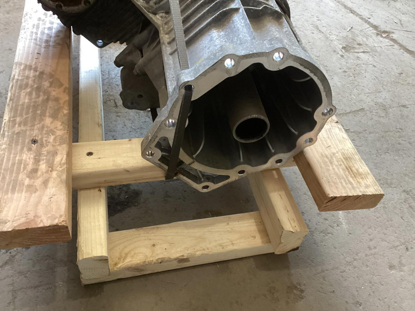 2003 - 2010 Porsche Cayenne Transmission Transfer Case Gear Box OEM