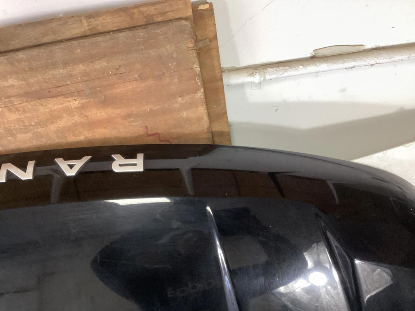 2010 - 2012 LAND ROVER RANGE ROVER HSE Hood Bonnet Shell Cover Panel OEM .