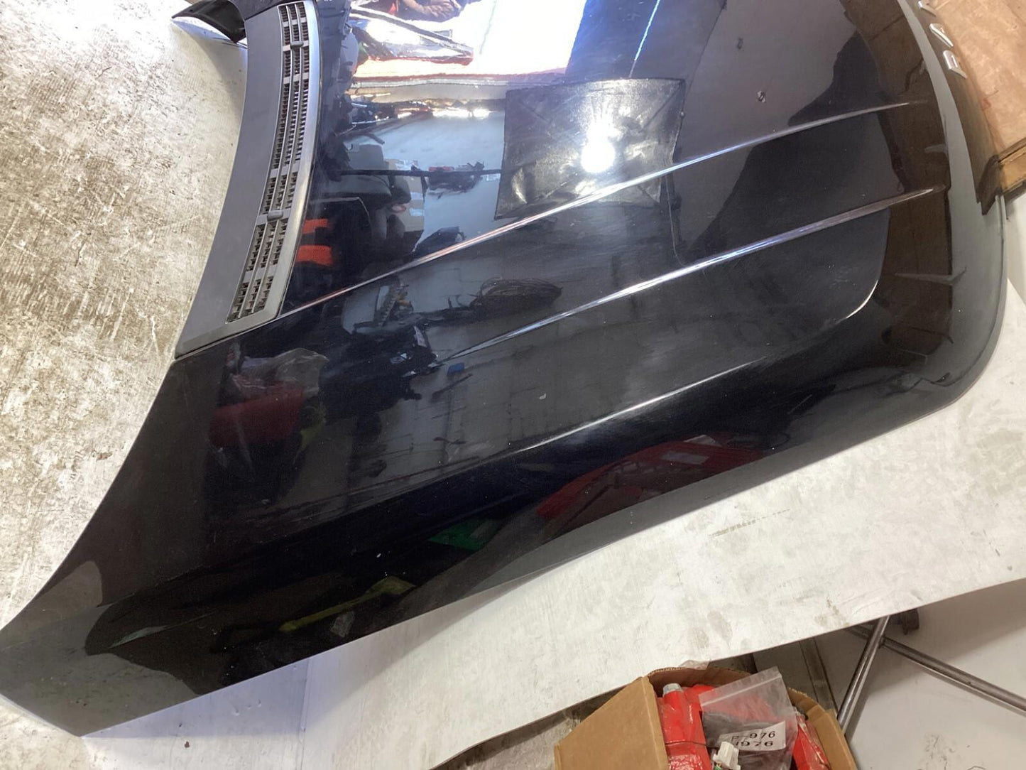 2010 - 2012 LAND ROVER RANGE ROVER HSE Hood Bonnet Shell Cover Panel OEM .