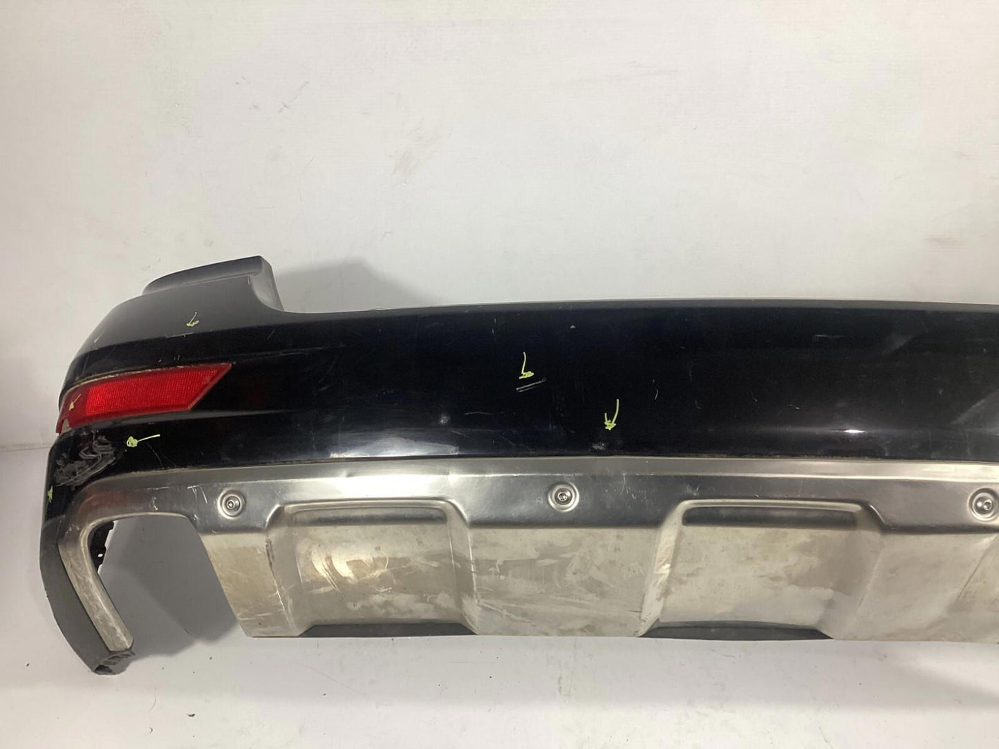 2008 - 2011 MERCEDES BENZ ML550 ML CLASS REAR BUMPER COVER ASSEMBLY OEM .
