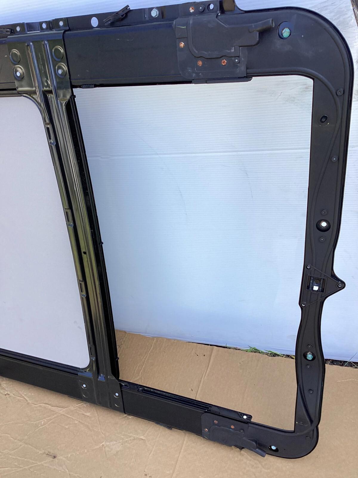 2008-2013 BMW X5 E70 UPPER PANORAMIC SUNROOF MOONROOF ROOF WINDOW GLASS OEM .