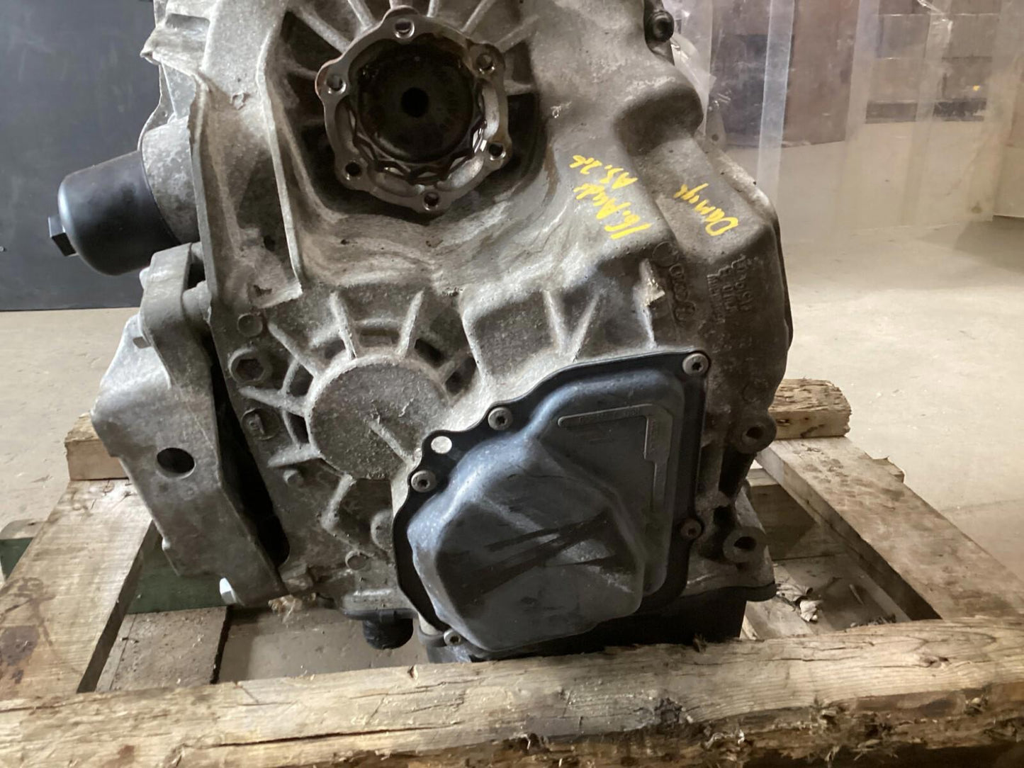 2013 - 2016 AUDI A3 Automatic Transmission Gearbox 02E409061D OEM