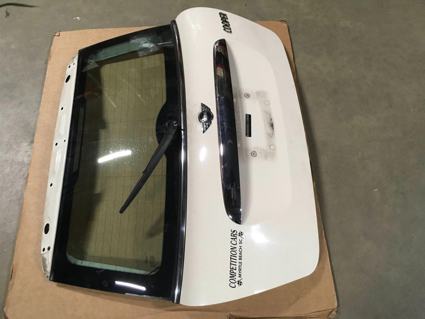 2009-2015 MINI COOPER REAR TRUNK LID LIFTGATE DOOR LID WINDOW GLASS OEM .