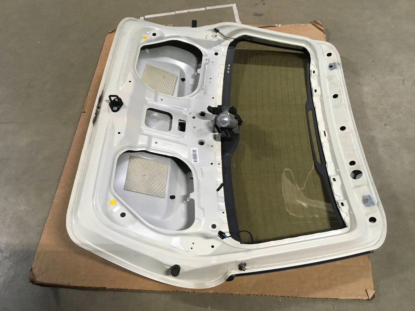 2009-2015 MINI COOPER REAR TRUNK LID LIFTGATE DOOR LID WINDOW GLASS OEM .
