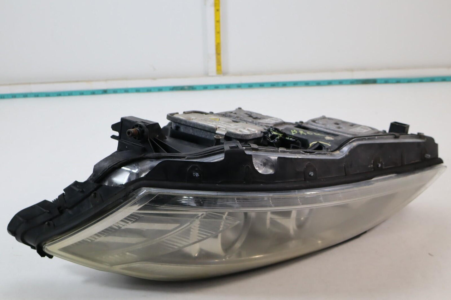 2010-2013 Mercedes-Benz Front Left Driver Side Headlight S500 A2218202539 OEM