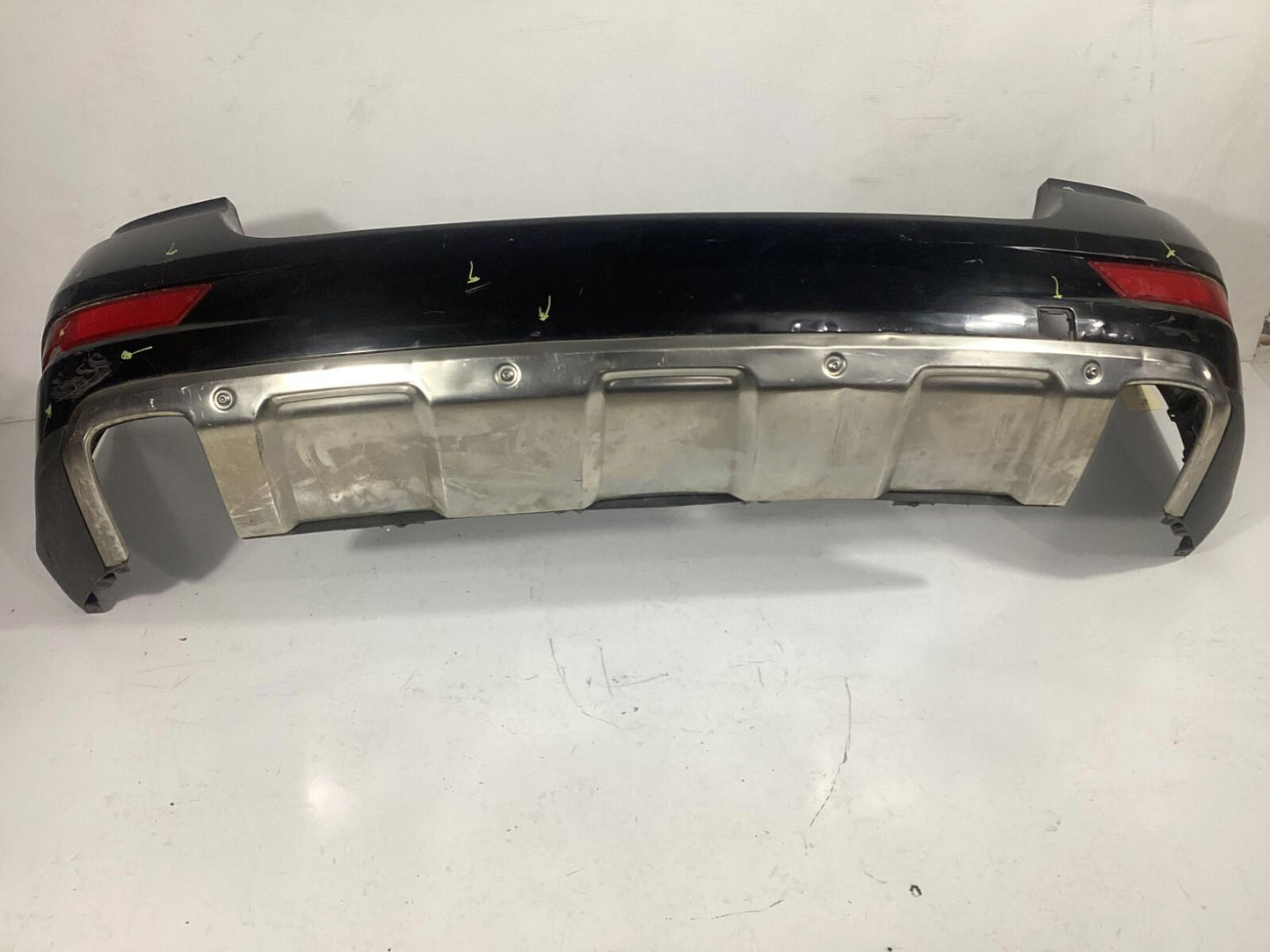 2008 - 2011 MERCEDES BENZ ML550 ML CLASS REAR BUMPER COVER ASSEMBLY OEM .
