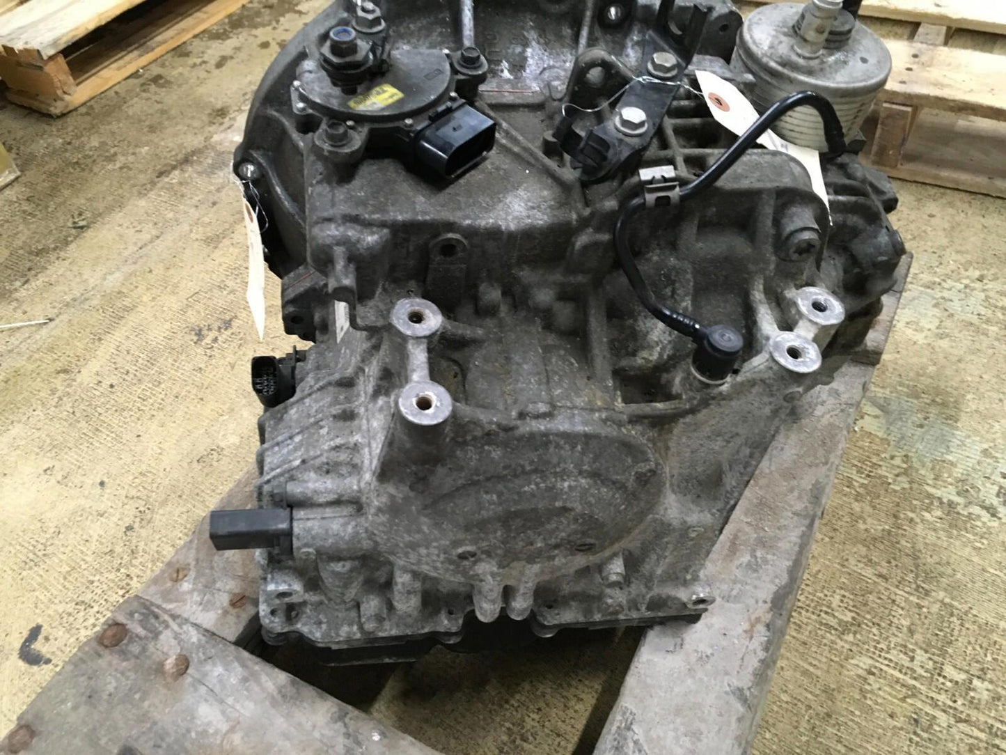 2011 - 2016 MINI COOPER COUNTRYMAN R60 1.6L AUTOMATIC TRANSMISSION 67K OEM .