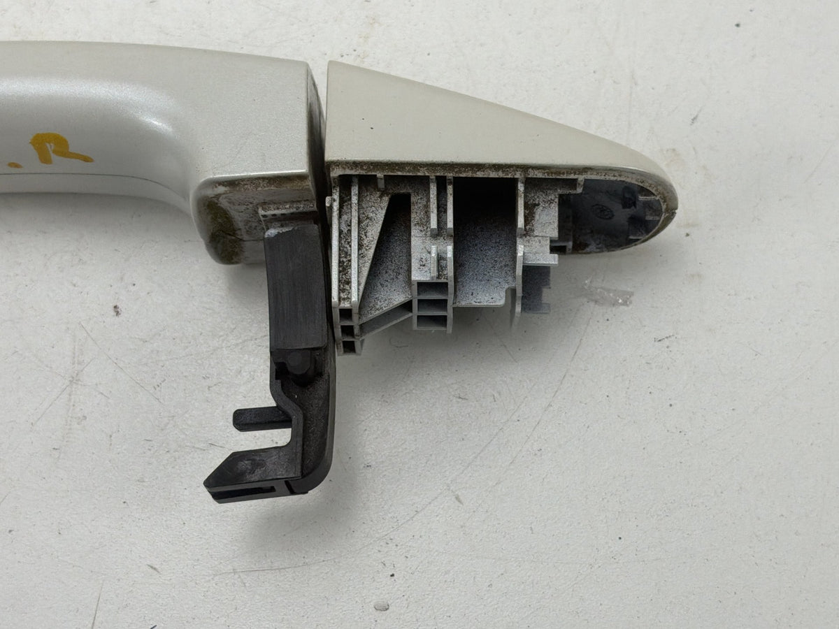 2013-2019 Ford Escape Front Right Door Exterior Handle AM51 U218B08 5NA OEM