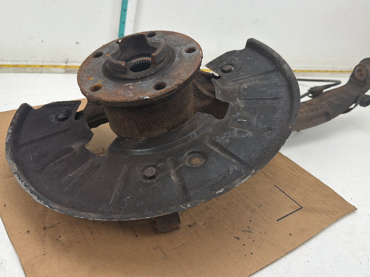 2004-2006 Porsche Cayenne 9PA- 3.2L Front LH Driver Side Knuckle Hub Spindle OEM