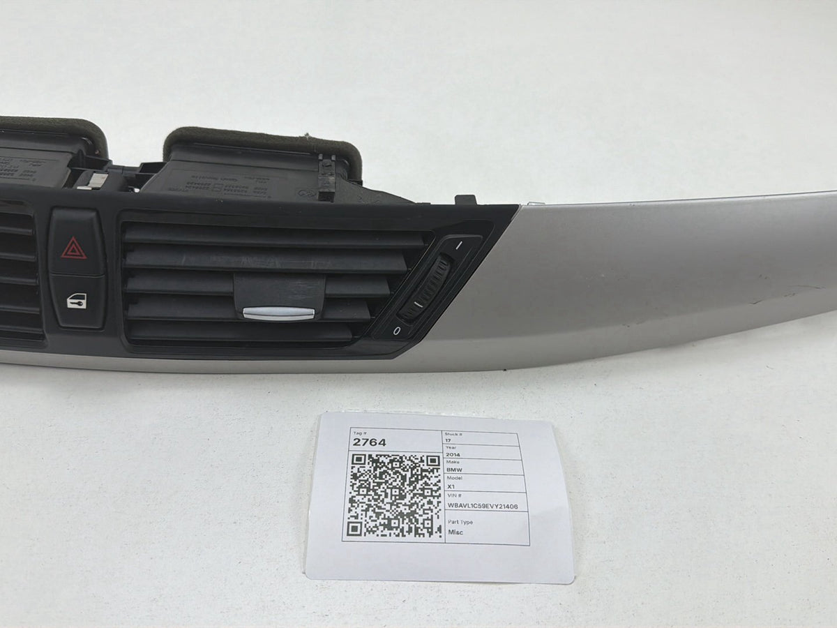 2013-2014 BMW X1 E84 SUV Dash Air Vent Centre OEM