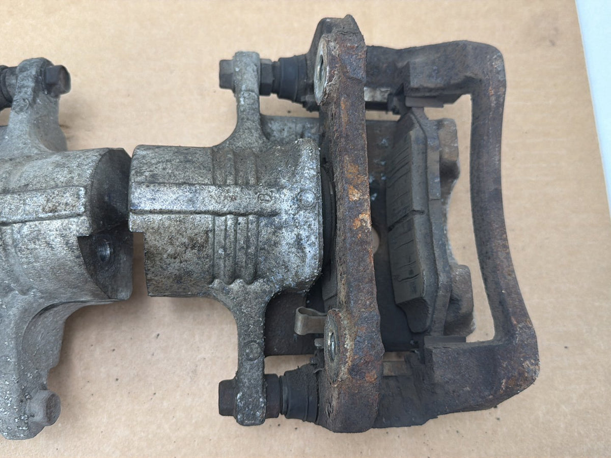 2011-2014 Volkswagen Tiguan MK1 - 5N - Rear Left & Right Brake Caliper OEM