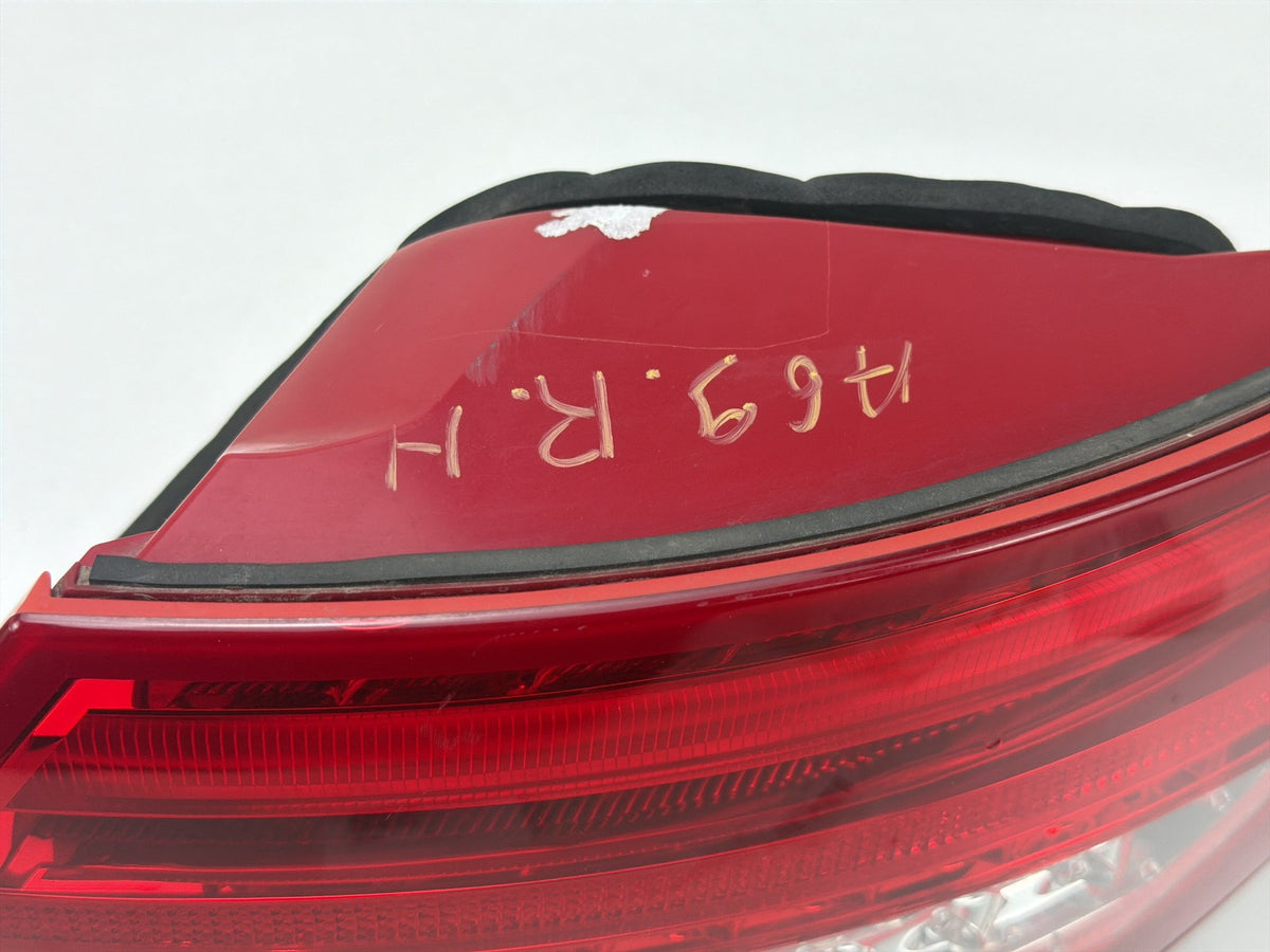 2012-2014 Mercedes-Benz C-Class W204 Rear Right Side Outer LED Tail Light OEM