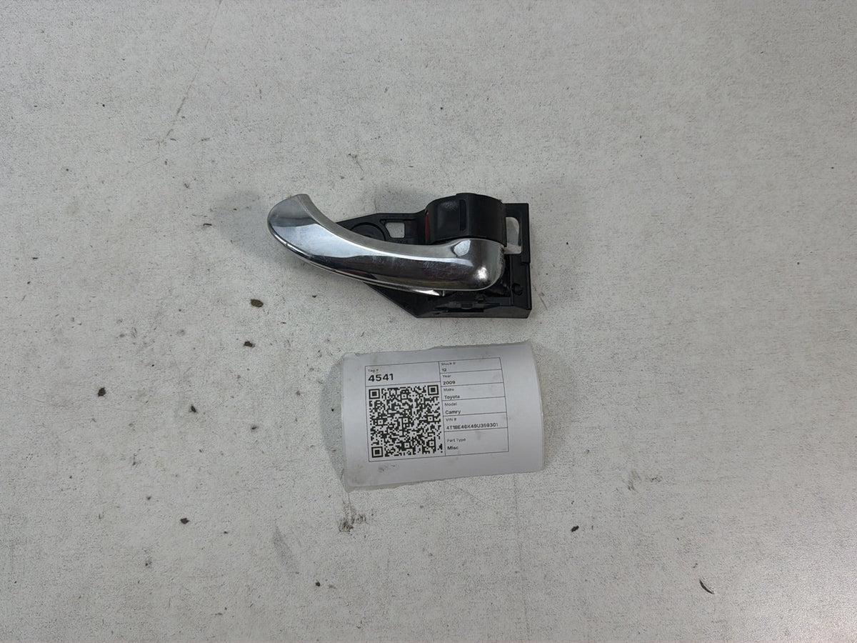 2007-2011 Toyota Camry Front Right Passenger Side Interior Door Handle OEM