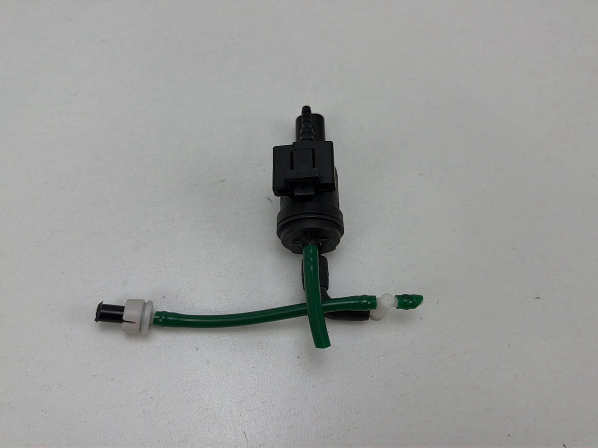 2007-2013 Mercedes-Benz S-Class W221 EGR Change Over Vacuum Solenoid Valve OEM
