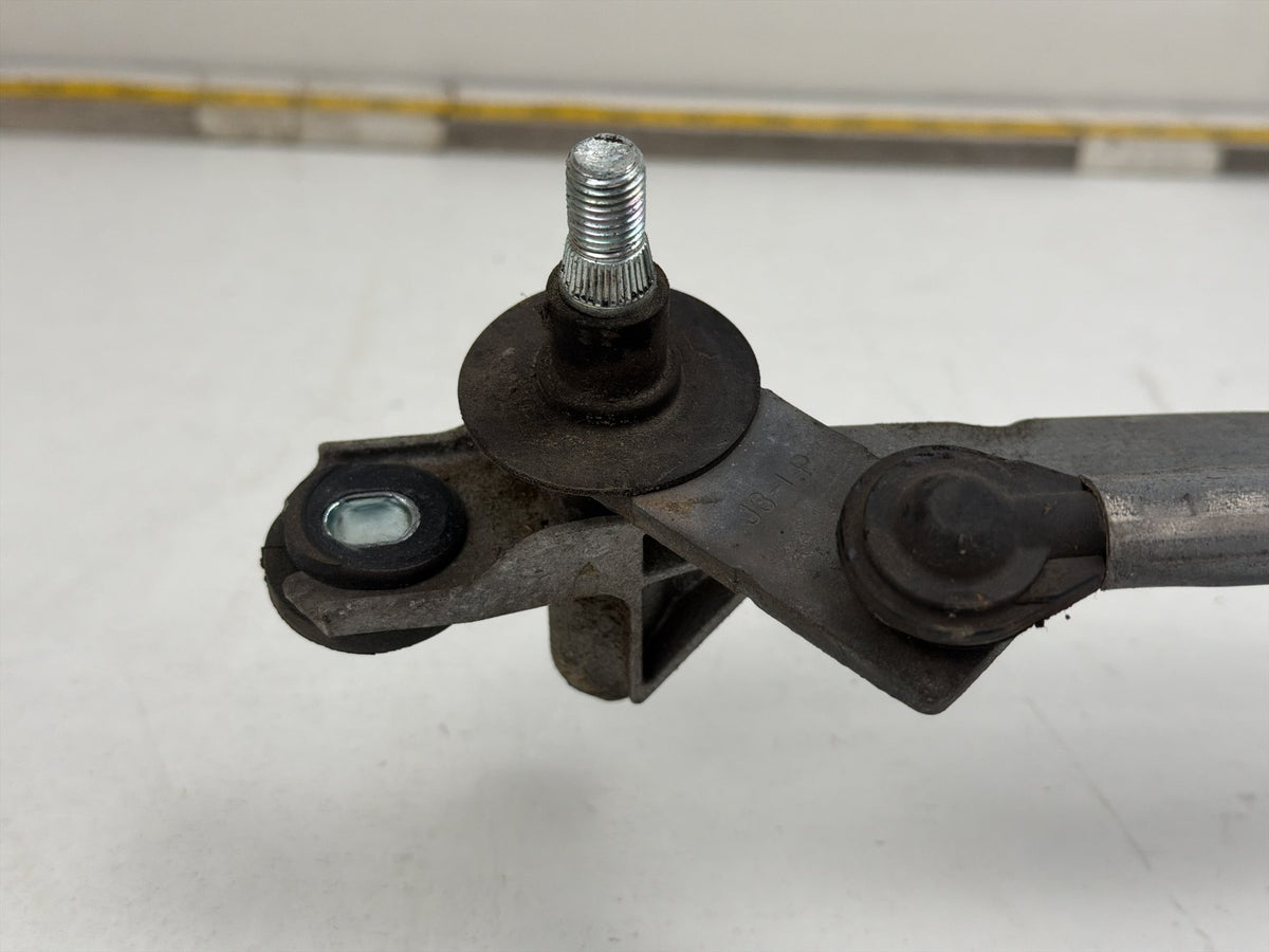 2011-2016 Chevrolet Cruze Front Windshield Wiper Transmission Linkage Motor OEM