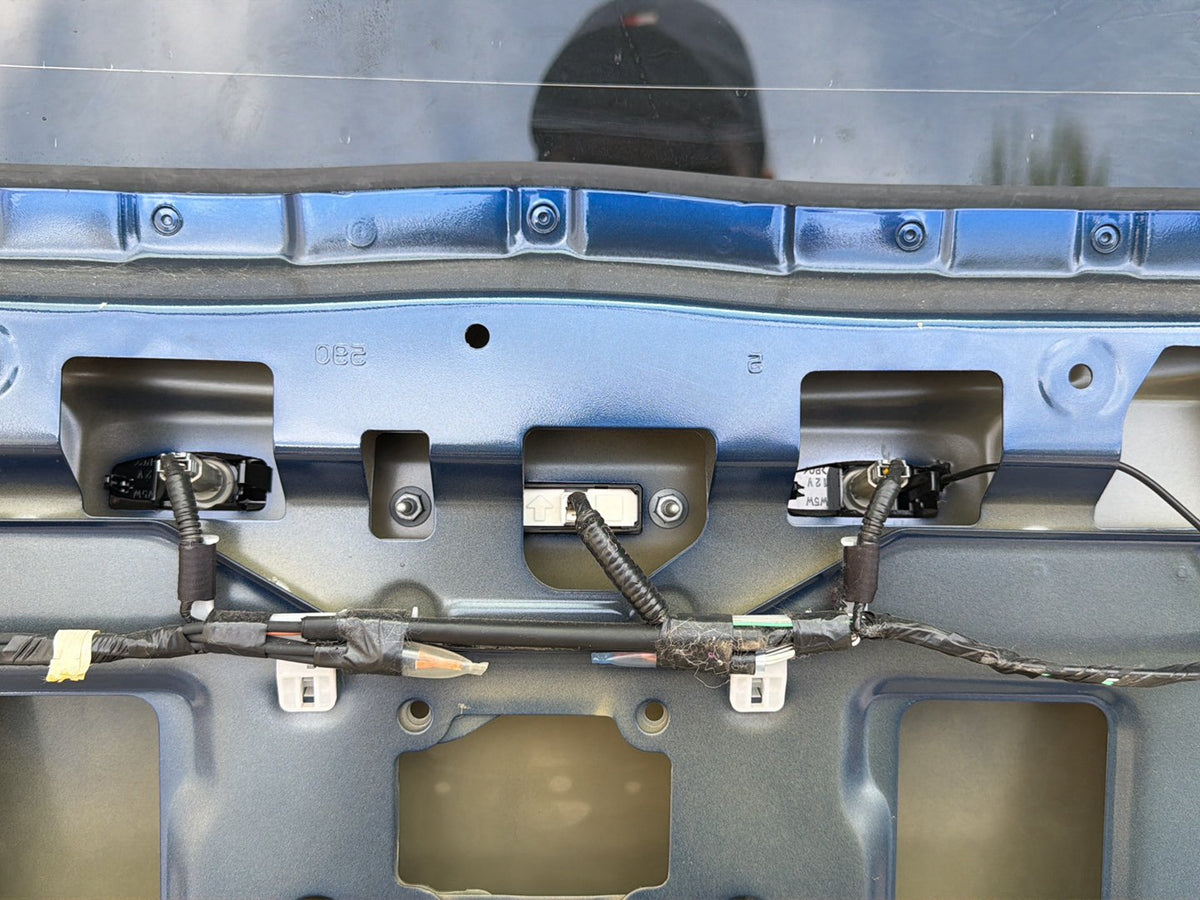 2010-2015 Toyota Prius W30-Trunk Liftgate Tailgate 170-50427 OEM