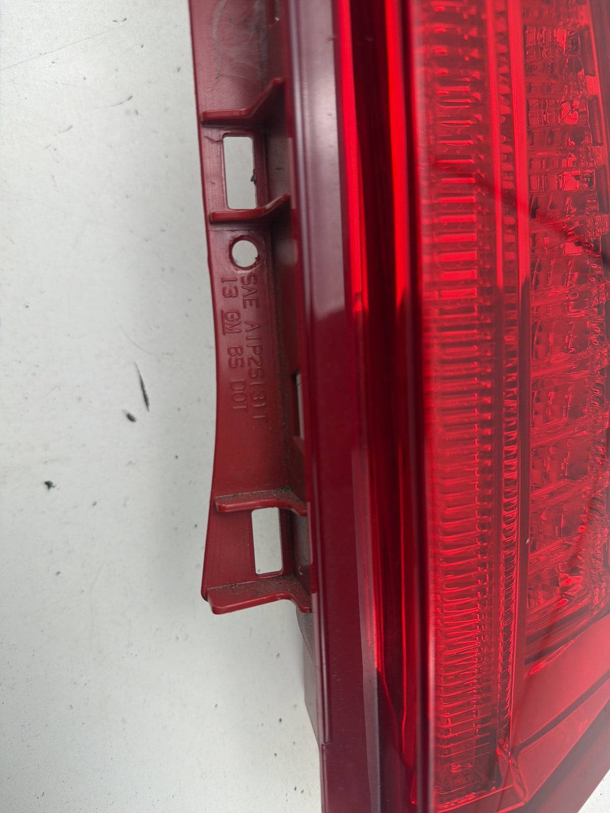 2013-2018 Cadillac Ats Rear Right Passenger Side Outer Tail Light 23315246 OEM
