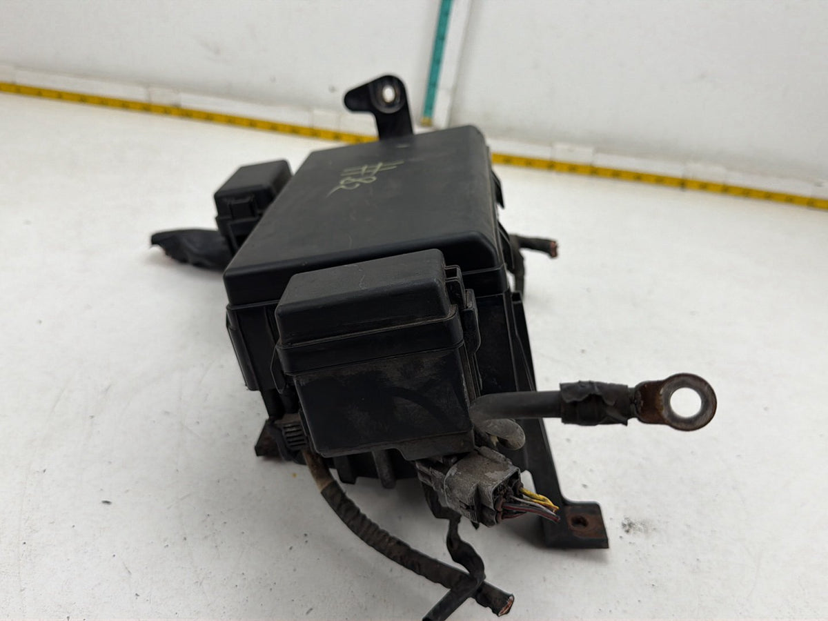 2003-2005 Toyota 4Runner 4.7L Engine Fuse Relay Box Module OEM